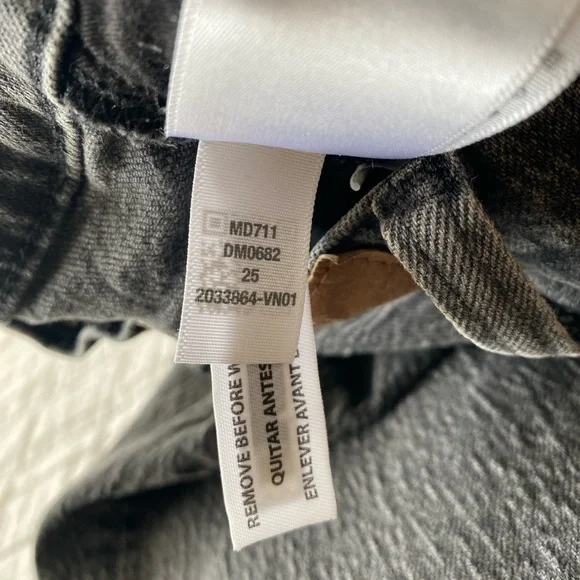 Madewell The Perfect Vintage Jean Lunar Wash Black Gray Size 25 - Picture 7 of 7